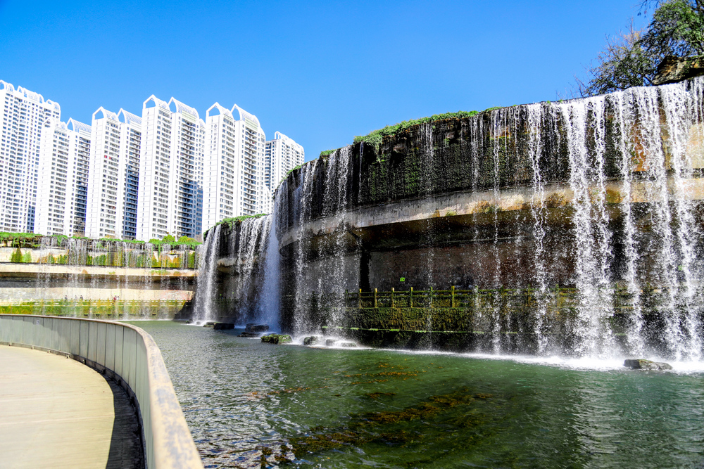 【发现建设一线的春景】波光潋滟的瀑布公园-米乐m6
公司 段伊帆.jpg